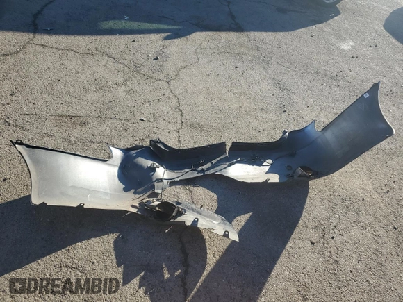 2009 Lexus LS 460 L z VIN JTHGL46FX95035992, wystawiony jako Copart lot #46688365 z przebiegiem 109 763 mil mil oraz Szkoda całkowita • Salvage title. Historia ofert i sprzedaży dostępna na DreamBid. Obrazek 12.