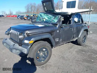 2019 Jeep Wrangler Unlimited Sport S with VIN 1C4HJXDG7KW572294, listed as a IAAI auction lot 41607986 with 61,734 mi miles. Bid and sale history available at carsss.com. Image 17.