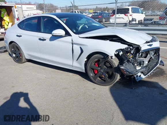 2020 Genesis G70 3.3T with VIN KMTG34LE6LU047066, listed as a IAAI auction lot 41488910 with 29,031 mi miles. Bid and sale history available at carsss.com. Image 1.