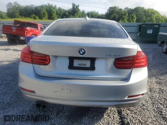 2013 BMW 3 Series 328i с VIN WBA3A5G57DNP22841, выставлен на аукционе Copart как лот 55885035 с пробегом 120 634 миль миль и Чистый • Clean title. История ставок и продаж доступна на DreamBid. Изображение 6.