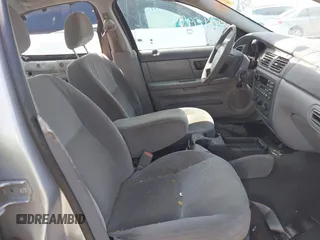 2006 Ford Taurus SE with VIN 1FAFP53U66A101635, listed as a IAAI auction lot 42067998 with 208,734 mi miles. Bid and sale history available at carsss.com. Image 5.