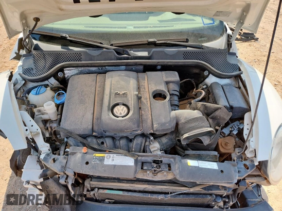 2013 Volkswagen Beetle 2.5L с VIN 3VWJX7AT3DM660437, выставлен на аукционе Copart как лот 61713555 с пробегом Не указан миль и Списание • Salvage title. История ставок и продаж доступна на DreamBid. Изображение 11.