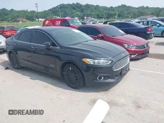 2014 Ford Fusion Titanium с VIN 3FA6P0SU0ER163590, выставлен на аукционе IAAI как лот 42479248 с пробегом 173 206 миль миль и . История ставок и продаж доступна на DreamBid. Изображение 1.