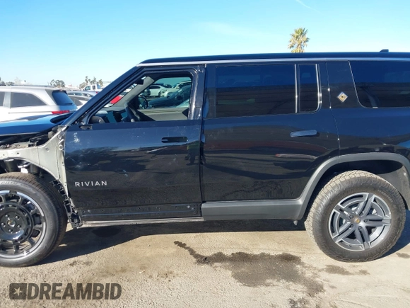 2025 Rivian R1S Adventure z VIN 7PDSGBBA4SN047584, wystawiony jako IAAI lot #41372645 z przebiegiem 501 mil mil oraz . Historia ofert i sprzedaży dostępna na DreamBid. Obrazek 15.