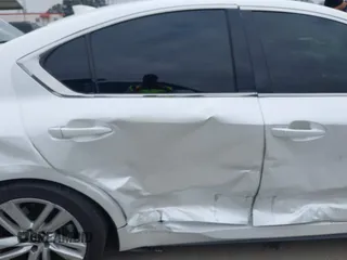2021 Lexus IS 300 z VIN JTHCA1D27M5115858, wystawiony jako IAAI lot #42131418 z przebiegiem 17 069 mil mil oraz . Historia ofert i sprzedaży dostępna na DreamBid. Obrazek 17.