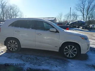 2014 Kia Sorento SX Limited with VIN 5XYKWDA73EG520883, listed as a IAAI auction lot 41391858 with 98,762 mi miles. Bid and sale history available at carsss.com. Image 14.