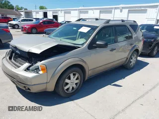 2005 Ford Freestyle SE z VIN 1FMZK01115GA63370, wystawiony jako IAAI lot #41882239 z przebiegiem 139 257 mil mil oraz . Historia ofert i sprzedaży dostępna na DreamBid. Obrazek 17.