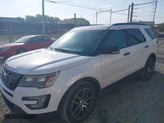 2016 Ford Explorer Sport with VIN 1FM5K8GT0GGB77899, listed as a IAAI auction lot 42076102 with 132,163 mi miles. Bid and sale history available at carsss.com. Image 2.