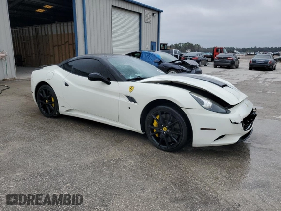 2010 Ferrari California с VIN ZFF65LJA9A0175998, выставлен на аукционе Copart как лот 42335685 с пробегом 45 323 миль миль и Списание • Salvage title. История ставок и продаж доступна на DreamBid. Изображение 4.