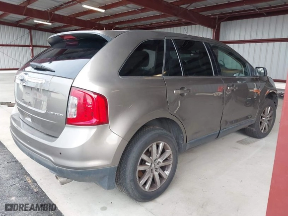 2013 Ford Edge Limited with VIN 2FMDK3KC6DBA75936, listed as a IAAI auction lot 38625128 with 214,902 mi miles. Bid and sale history available at carsss.com. Image 4.