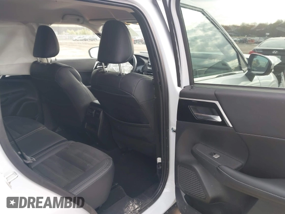 2022 Mitsubishi Outlander SE z VIN JA4J4UA85NZ036591, wystawiony jako IAAI lot #42106573 z przebiegiem 37 467 mil mil oraz . Historia ofert i sprzedaży dostępna na DreamBid. Obrazek 8.