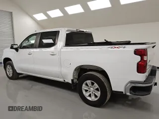 2019 Chevrolet Silverado 1500 LT with VIN 3GCPYDEKXKG199243, listed as a Copart auction lot 53494195 with 126,800 mi miles and Clean Title. Bid and sale history available at carsss.com. Image 2.