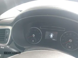 2019 Kia Sorento LX z VIN 5XYPG4A36KG611142, wystawiony jako IAAI lot #41275270 z przebiegiem 97 421 mil mil oraz . Historia ofert i sprzedaży dostępna na DreamBid. Obrazek 7.