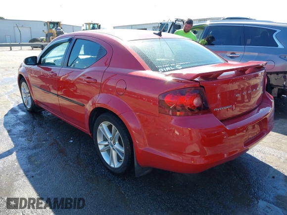2014 Dodge Avenger SXT z VIN 1C3CDZCB2EN138477, wystawiony jako IAAI lot #41820973 z przebiegiem 51 355 mil mil oraz . Historia ofert i sprzedaży dostępna na DreamBid. Obrazek 3.