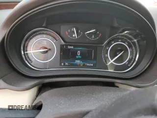 2017 Buick Regal Premium II z VIN 2G4GR5GX0H9133102, wystawiony jako Copart lot #55053435 z przebiegiem 29 980 mil mil oraz Szkoda całkowita • Salvage title. Historia ofert i sprzedaży dostępna na DreamBid. Obrazek 9.