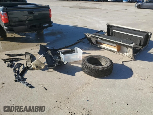 2018 Chevrolet Silverado 1500 Work Truck with VIN 3GCUKNEC5JG422242, listed as a Copart auction lot 85931354 with 100,278 mi miles and Clean Title. Bid and sale history available at carsss.com. Image 12.