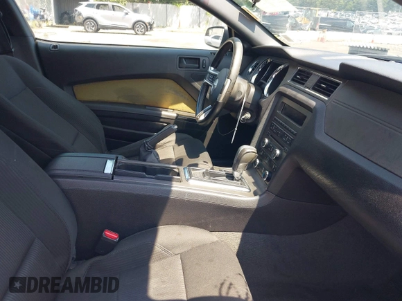2013 Ford Mustang V6 with VIN 1ZVBP8AM5D5218722, listed as a IAAI auction lot 42728064 with 138,906 mi miles and . Bid and sale history available at DreamBid. Image 5.