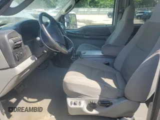 2005 Ford F-350 XL z VIN 1FTWW31P55EA70013, wystawiony jako Copart lot #62473005 z przebiegiem 205 642 mil mil oraz Szkoda całkowita • Salvage title. Historia ofert i sprzedaży dostępna na DreamBid. Obrazek 7.