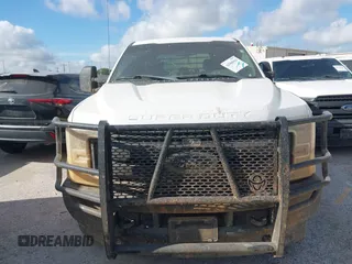 2019 Ford F-250 XL with VIN 1FD7W2B65KEG48753, listed as a IAAI auction lot 42560462 with 170,119 mi miles and . Bid and sale history available at DreamBid. Image 12.
