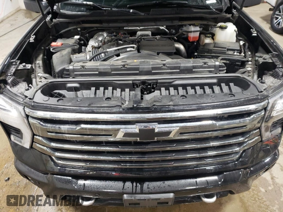 2024 Chevrolet Silverado 3500HD High Country with VIN 2GC4YVEY8R1243305, listed as a Copart auction lot 46139215 with 18,064 mi miles and Salvage Title. Bid and sale history available at carsss.com. Image 11.