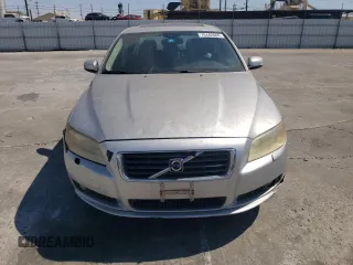 2008 Volvo S80 3.2L with VIN YV1AS982081064192, listed as a Copart auction lot 70442604 with 135,774 mi miles and Salvage Title. Bid and sale history available at carsss.com. Image 5.