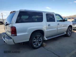 2005 Cadillac Escalade ESV z VIN 3GYFK66NX5G105815, wystawiony jako Copart lot #50099605 z przebiegiem 148 909 mil mil oraz Szkoda całkowita • Salvage title. Historia ofert i sprzedaży dostępna na DreamBid. Obrazek 3.