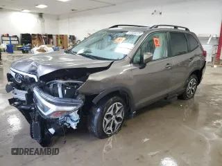 2021 Subaru Forester Premium z VIN JF2SKAFC5MH483584, wystawiony jako Copart lot #62668375 z przebiegiem Nie podano mil oraz Szkoda całkowita • Salvage title. Historia ofert i sprzedaży dostępna na DreamBid. Obrazek 1.