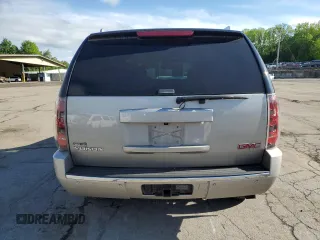 2009 GMC Yukon Denali z VIN 1GKFK03229R283189, wystawiony jako Copart lot #58702855 z przebiegiem 212 195 mil mil oraz Czysty tytuł • Clean title. Historia ofert i sprzedaży dostępna na DreamBid. Obrazek 6.