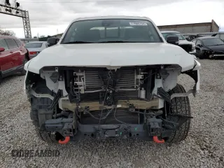 2023 Nissan Titan SV z VIN 1N6AA1ED7PN116504, wystawiony jako Copart lot #77986734 z przebiegiem 31 392 mil mil oraz Szkoda całkowita • Salvage title. Historia ofert i sprzedaży dostępna na DreamBid. Obrazek 5.
