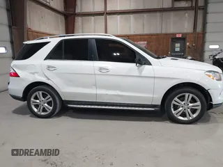 2015 Mercedes-Benz M 350 with VIN 4JGDA5HB3FA492815, listed as a IAAI auction lot 41976237 with 181,940 mi miles and . Bid and sale history available at carsss.com. Image 6.