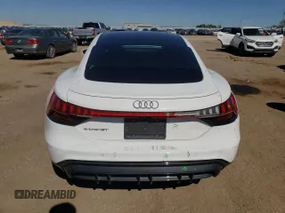2022 Audi e-tron GT Premium Plus z VIN WAUFJBFW8N7010379, wystawiony jako Copart lot #72908444 z przebiegiem 16 623 mil mil oraz Szkody całkowita. Historia ofert i sprzedaży dostępna na DreamBid. Obrazek 6.