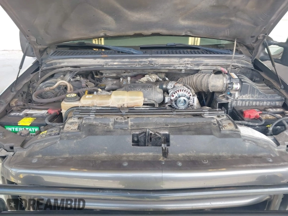 2003 Ford Super Duty F-250 XL with VIN 1FTNX21F33EA22565, listed as a IAAI auction lot 42004045 with 252,604 mi miles. Bid and sale history available at carsss.com. Image 10.