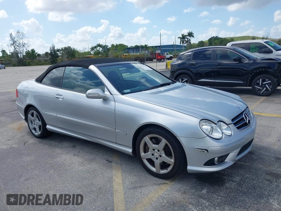 2007 Mercedes-Benz CLK 550 with VIN WDBTK72F37F222068, listed as a IAAI auction lot 42124732 with 169,442 mi miles and . Bid and sale history available at carsss.com. Image 1.