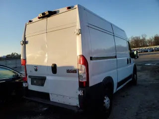 2019 Ram ProMaster Cargo Van with VIN 3C6TRVBG5KE549740, listed as a Copart auction lot 84484284 with 0 mi miles and Salvage Title. Bid and sale history available at carsss.com. Image 3.