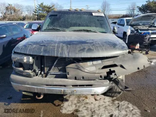 2002 Chevrolet Silverado 1500 LS with VIN 2GCEK19V121325686, listed as a Copart auction lot 42398665 with 188,357 mi miles and Salvage Title. Bid and sale history available at carsss.com. Image 5.