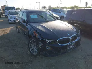2023 BMW 3 Series 330i xDrive z VIN 3MW89FF09P8D19011, wystawiony jako IAAI lot #41957190 z przebiegiem 41 681 mil mil oraz . Historia ofert i sprzedaży dostępna na DreamBid. Obrazek 1.