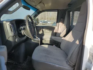 2017 GMC Savana Cargo Van with VIN 1GTW7AFF2H1911430, listed as a Copart auction lot 43959125 with 82,379 mi miles and Salvage Title. Bid and sale history available at carsss.com. Image 7.