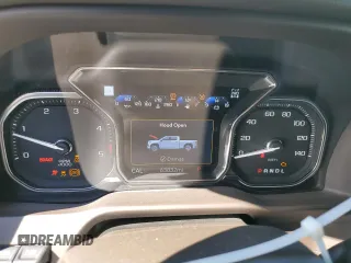 2022 GMC Sierra 3500HD Denali z VIN 1GT49WEYXNF282368, wystawiony jako Copart lot #76686364 z przebiegiem 63 832 mil mil oraz Szkody całkowita. Historia ofert i sprzedaży dostępna na DreamBid. Obrazek 9.