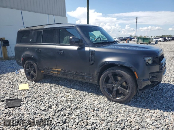 2024 Land Rover Defender X-Dynamic SE with VIN SALE2FEU1R2334322, listed as a Copart auction lot 61026585 with 6,280 mi miles and Non repairable. Bid and sale history available at DreamBid. Image 4.