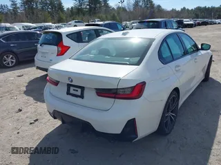 2024 BMW 3 Series 330i xDrive with VIN 3MW89FF04R8E73192, listed as a IAAI auction lot 41781977 with 4,124 mi miles. Bid and sale history available at carsss.com. Image 4.
