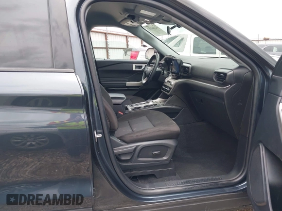 2022 Ford Explorer XLT z VIN 1FMSK8DH3NGA69714, wystawiony jako IAAI lot #42164169 z przebiegiem 53 081 mil mil oraz . Historia ofert i sprzedaży dostępna na DreamBid. Obrazek 5.
