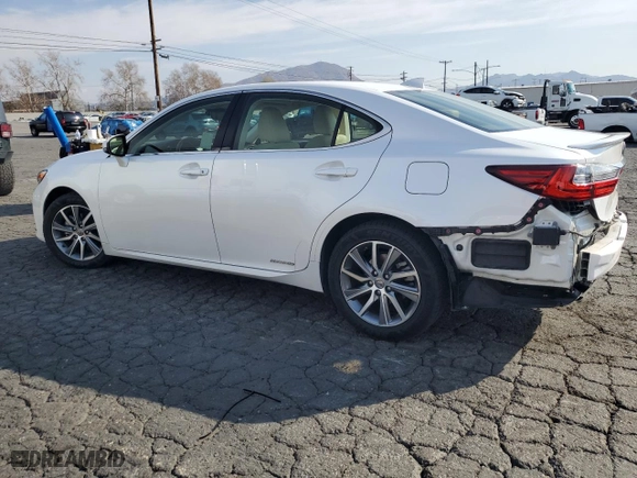 2016 Lexus ES 300h Hybrid with VIN JTHBW1GG8G2122425, listed as a Copart auction lot 43008285 with 120,916 mi miles and Salvage Title. Bid and sale history available at carsss.com. Image 2.