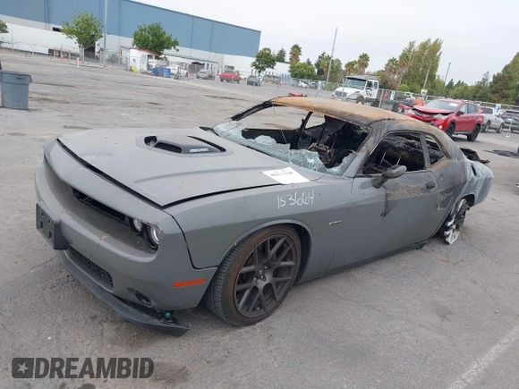 2017 Dodge Challenger R/T Shaker z VIN 2C3CDZBTXHH663987, wystawiony jako IAAI lot #40367339 z przebiegiem Nie podano mil oraz . Historia ofert i sprzedaży dostępna na DreamBid. Obrazek 16.