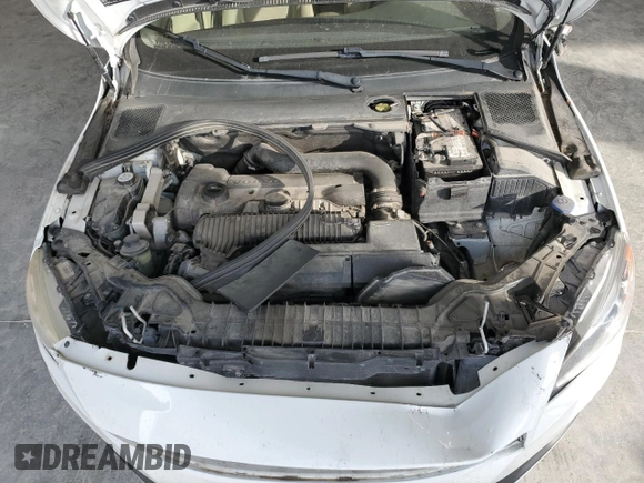 2015 Volvo S60 T5 Platinum with VIN YV1612TM8F2352980, listed as a Copart auction lot 82701654 with 0 mi miles and Salvage Title. Bid and sale history available at carsss.com. Image 12.