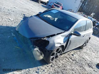 2010 Volkswagen Golf with VIN WVWBB7AJ2AW331129, listed as a IAAI auction lot 38288218 with 1 mi miles. Bid and sale history available at carsss.com. Image 2.