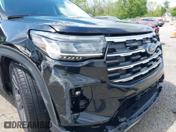 2025 Ford Explorer Active z VIN 1FMUK8DH8SGB17695, wystawiony jako IAAI lot #42198872 z przebiegiem 2 795 mil mil oraz . Historia ofert i sprzedaży dostępna na DreamBid. Obrazek 19.