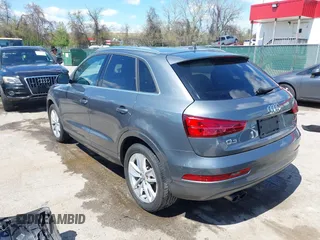 2017 Audi Q3 Premium Plus z VIN WA1JCCFS5HR003127, wystawiony jako IAAI lot #42060877 z przebiegiem 78 881 mil mil oraz . Historia ofert i sprzedaży dostępna na DreamBid. Obrazek 3.