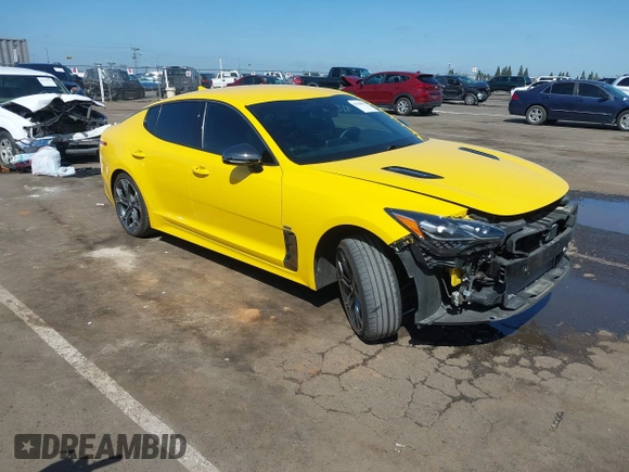 2018 Kia Stinger GT with VIN KNAE35LC4J6020344, listed as a IAAI auction lot 41946071 with 27,746 mi miles. Bid and sale history available at carsss.com. Image 1.