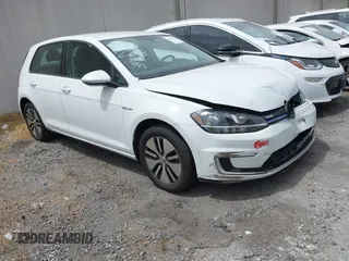 2017 Volkswagen Golf SE z VIN WVWKR7AU8HW953556, wystawiony jako IAAI lot #42201220 z przebiegiem 74 711 mil mil oraz . Historia ofert i sprzedaży dostępna na DreamBid. Obrazek 1.