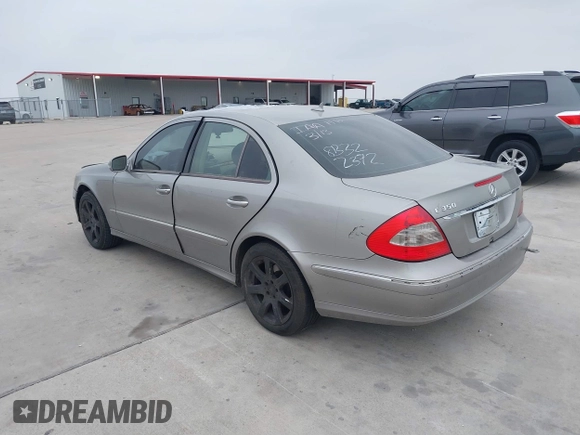 2008 Mercedes-Benz E-Class Luxury 3.5L with VIN WDBUF56X18B322372, listed as a IAAI auction lot 41784816 with 1 mi miles. Bid and sale history available at carsss.com. Image 3.